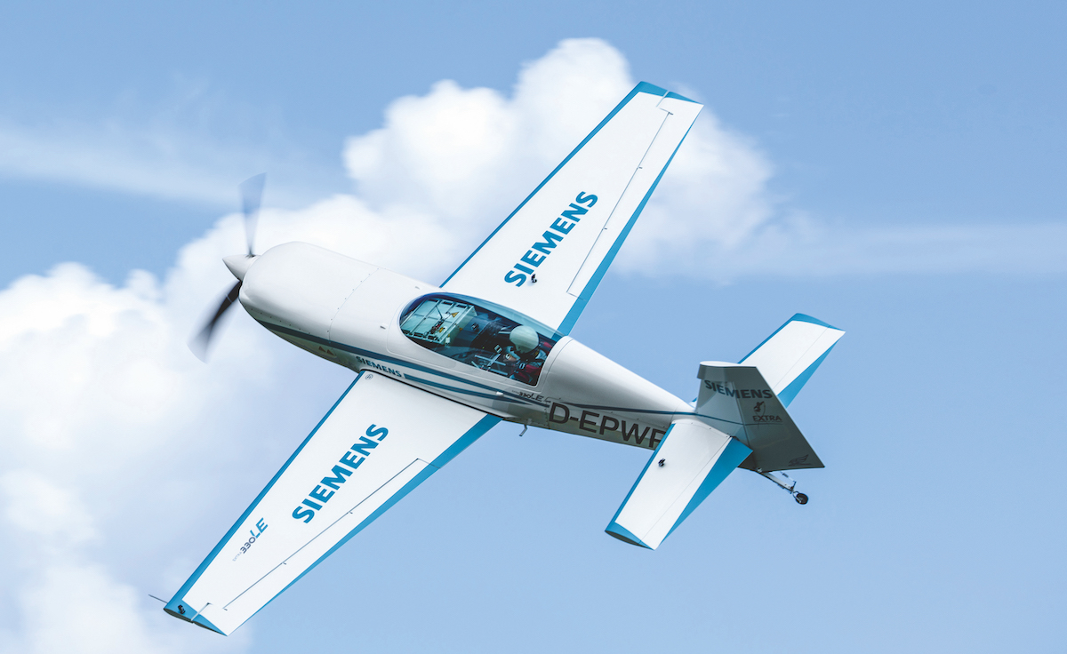 Flugzeug-Porträt: Extra 330LE mit Elektroantrieb