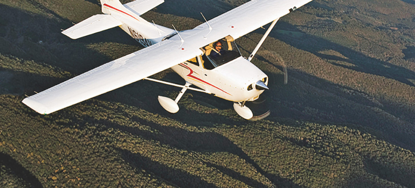 Abflug von anspruchsvollen Plätzen: Unerfahrener Pilot stürzt mit Cessna 172 RG ab