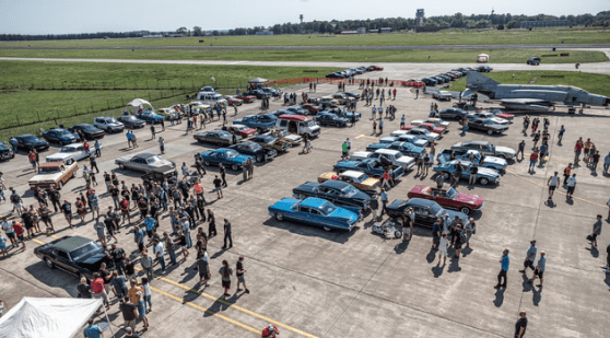 7. Mustang meets Mustang