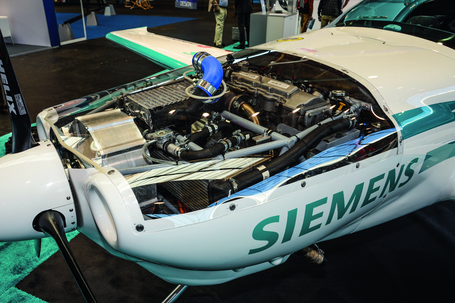 Hybrid-Antrieb mit Siemens-Technik in einer Magnus Fusion