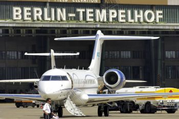 Heute werden die letzten Linien-Flüge in Tempelhofs historischen Ambiente durchgeführt