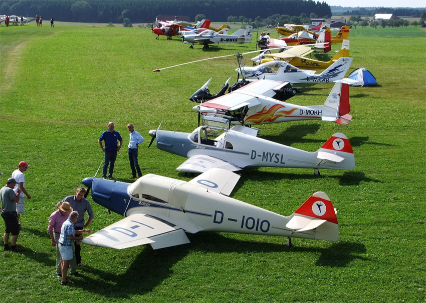 Typenvielfalt: Viel zu sehen beim Fly-in – hier vom letzten Jahr, dem siebten Treffen