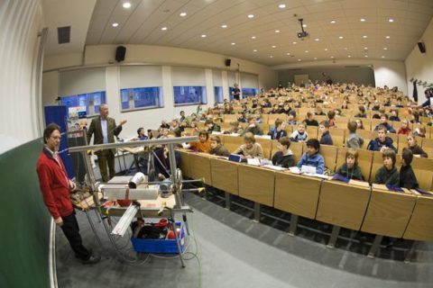 Wie für Großen: Vorlesungen zum Thema Fliegen