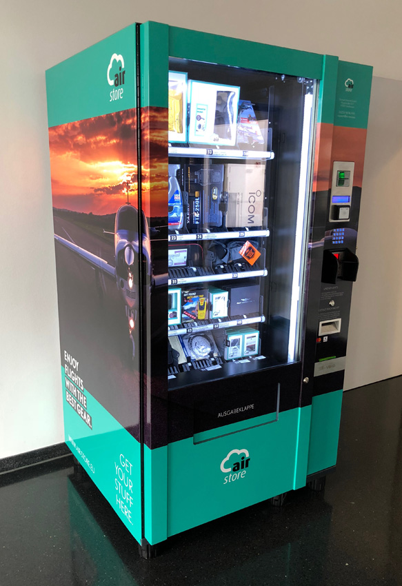 Coole Kiste: Verkaufsautomat von Air Store am Flugplatz Speyer