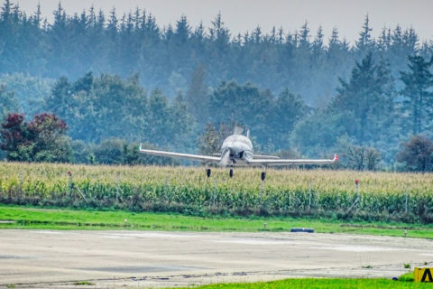 Klar zur Landung: Der Breezer Sport schwebt nach seinem Erstflug wieder ein