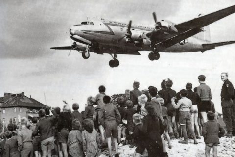 70 Jahre Luftbrücke: Flugplatz Schönhagen sagt Jubiläumsveranstaltung ab