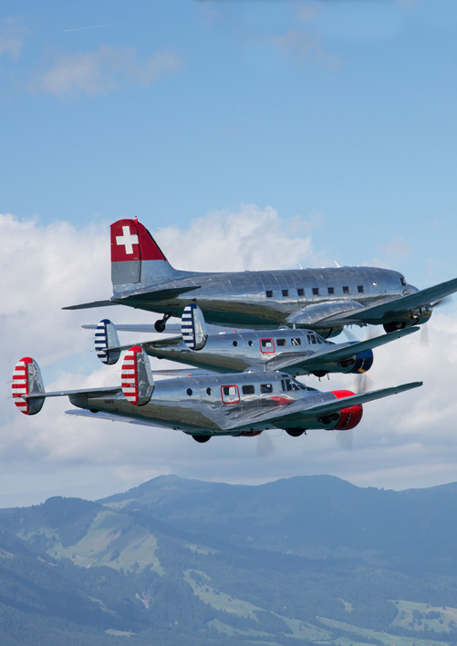 Zu Gast in Speyer: Beech 18 und DC-3 der Classic-Formation aus der Schweiz