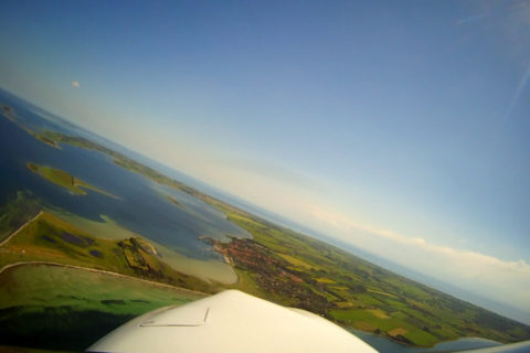 Überflug von Aeroeskoebing auf der Leserreise