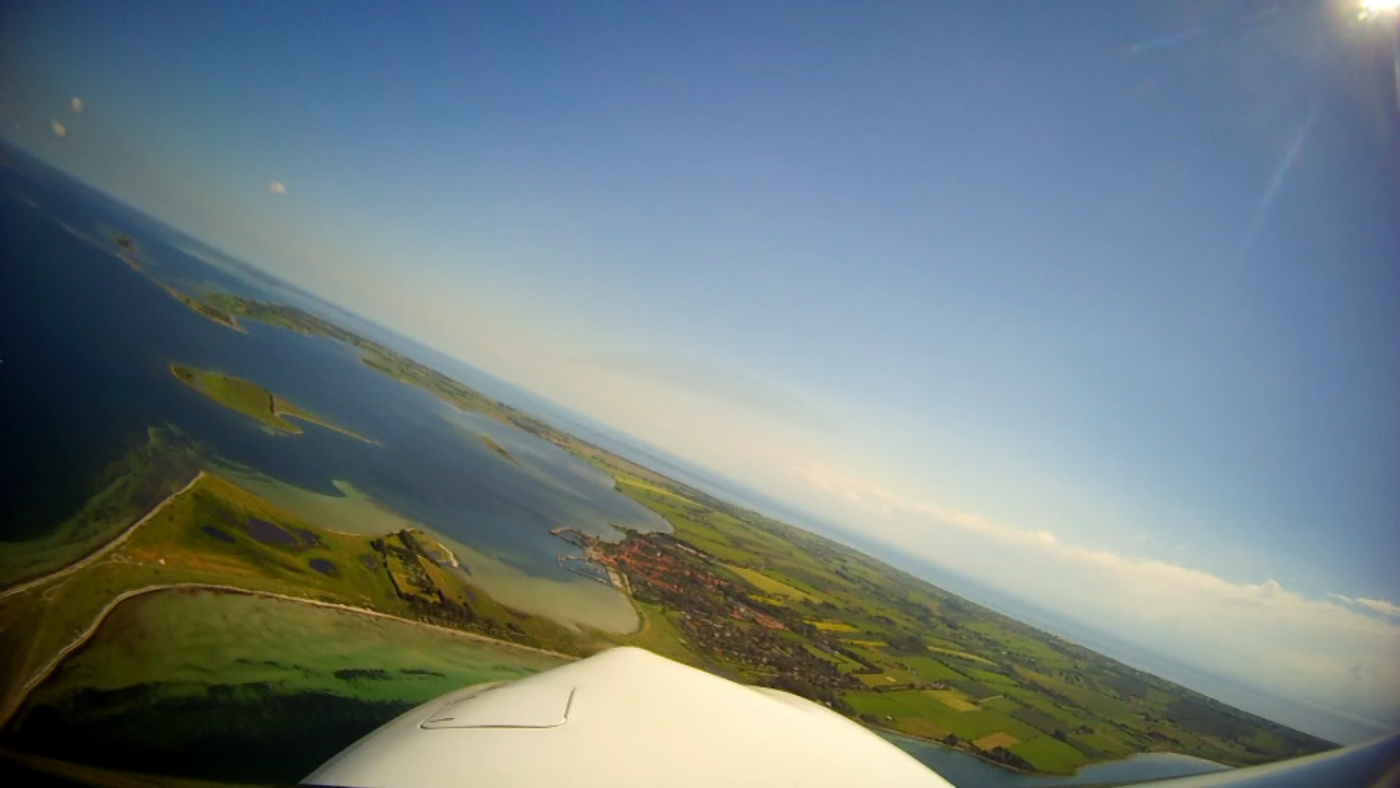 Überflug von Aeroeskoebing auf der Leserreise