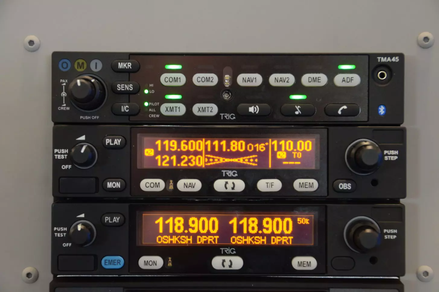 Dynon steigt bei Trig Avionics ein