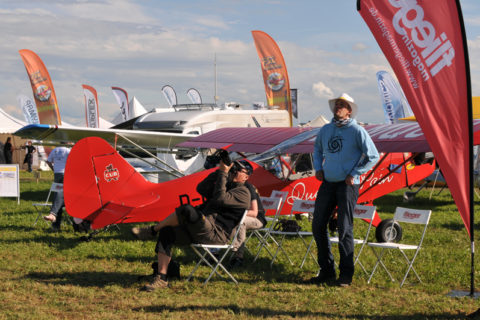 Nehmen Sie Platz! An der Flightline stehen Stühle für Sie bereit