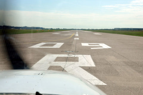 EDDV, 09 rechts: Start frei für den Deutschlandflug 2011!