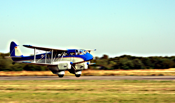 Elegant: Die De Havilland D.H. 98 Dragon Rapide des Museums ist die einzige in Deutschland zugelassene ihres Typs