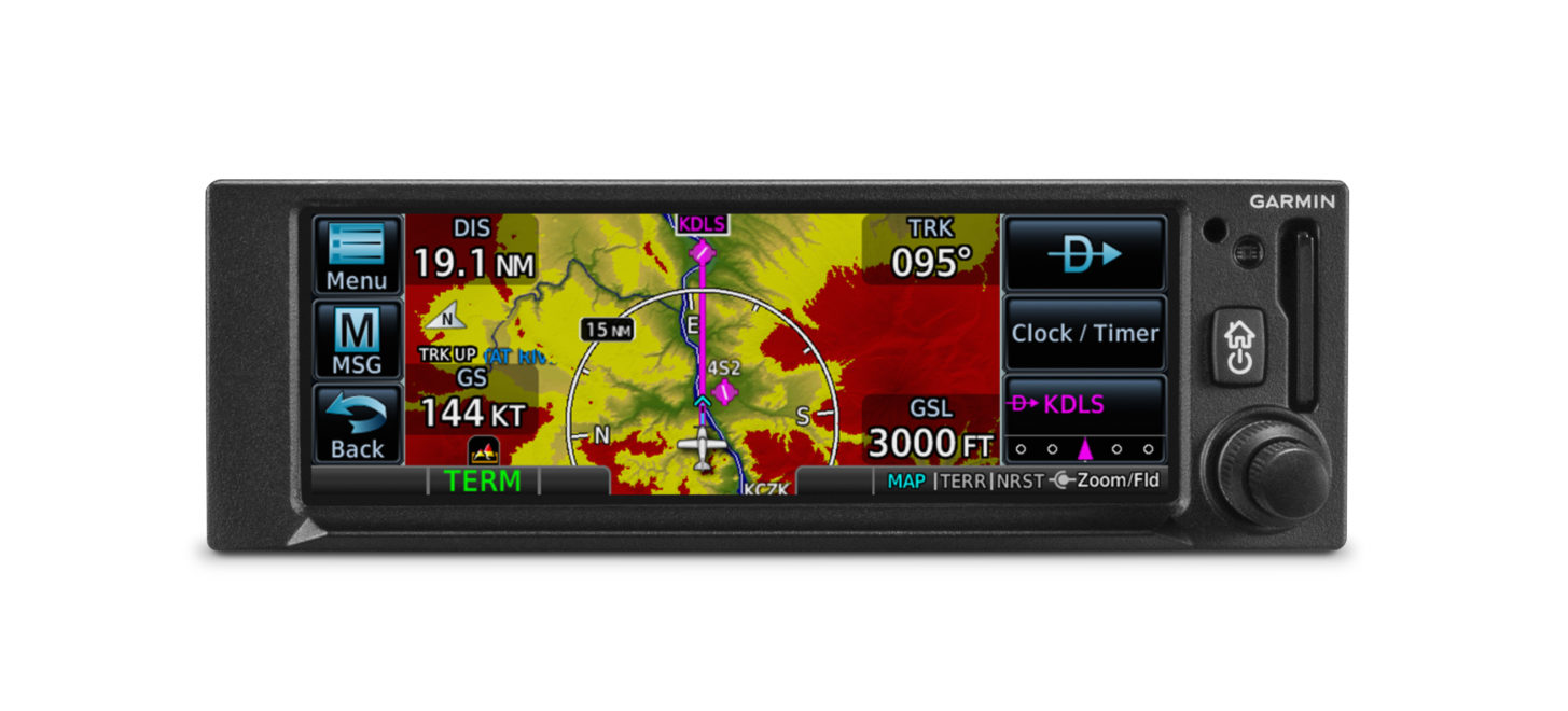 Neue GPS-Navigatoren und Nachrüstglascockpit von Garmin