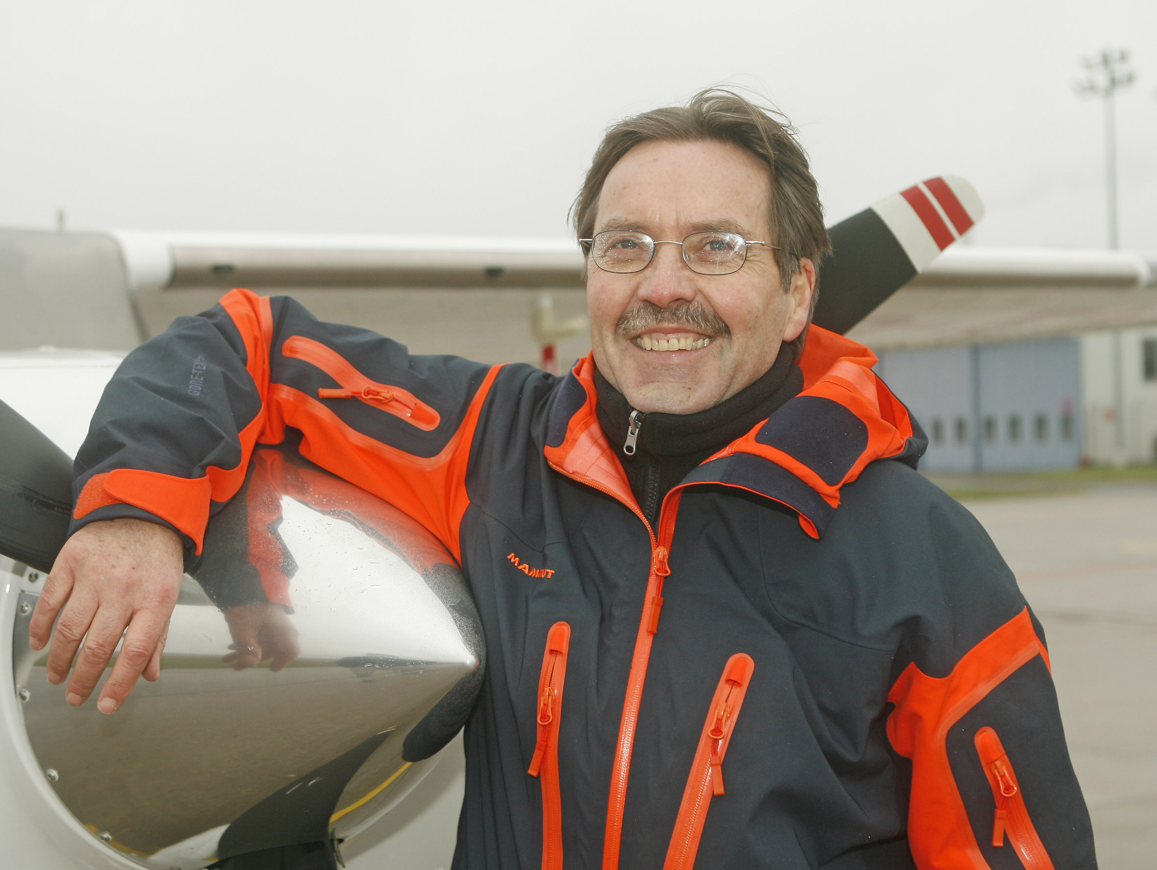 Privatpilot Uwe Thomas Carstensen (64)