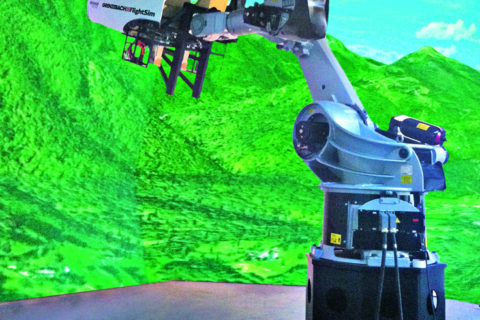 Erhebend: Mit dem Industrieroboter lassen sich Bewegungen realistisch simulieren