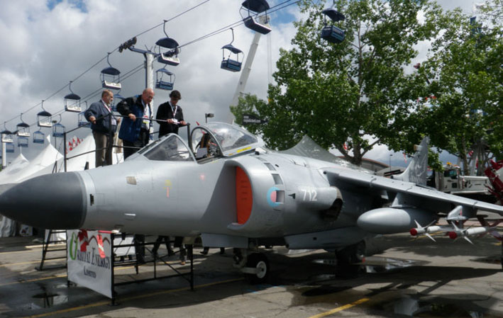 Gekauft wie gesehen: Die britische Royal Navy hat ihre Sea Harrier mittlerweile ausgemustert