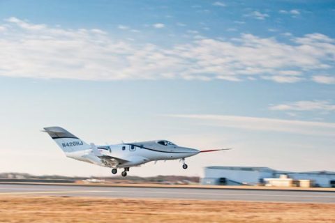 Erstflug bestanden: Serienkonformer Prototyp des HondaJets