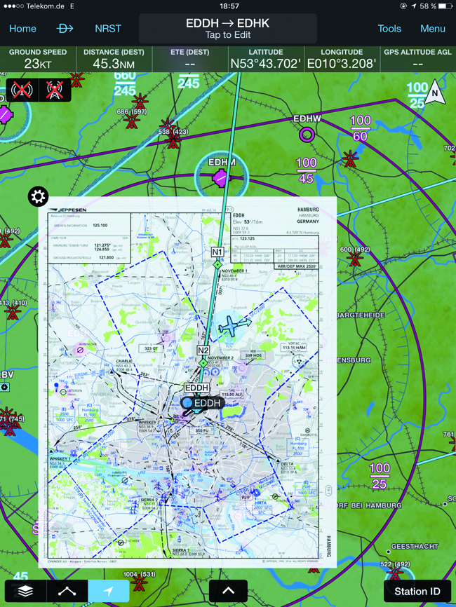 Garmin Pilot mit eingeblendeter Anflugkarte