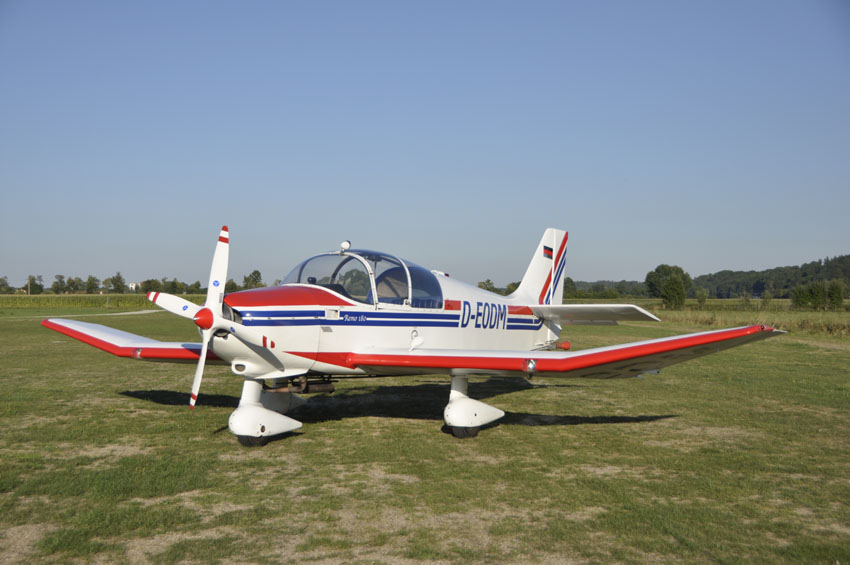 Bewährt: Die Jodel DR-300 des Fliegerclubs Alt-Neuötting hat schon 120 Flugstunden mit Oratex-Bespannung hinter sich