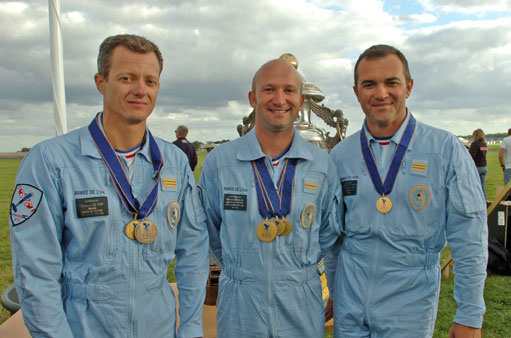 Die stolzen Gewinner der Kunstflug-WM 2009