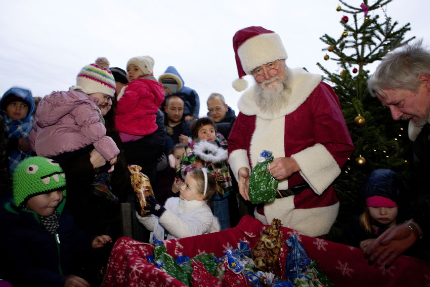 Für jeden etwas dabei: Auch die Großen bekommen etwas geschenkt