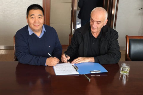 Auf gute Partnerschaft! Danny Wu Hao und Ivo Boscarol leiten Pipistrel Asia-Pacific