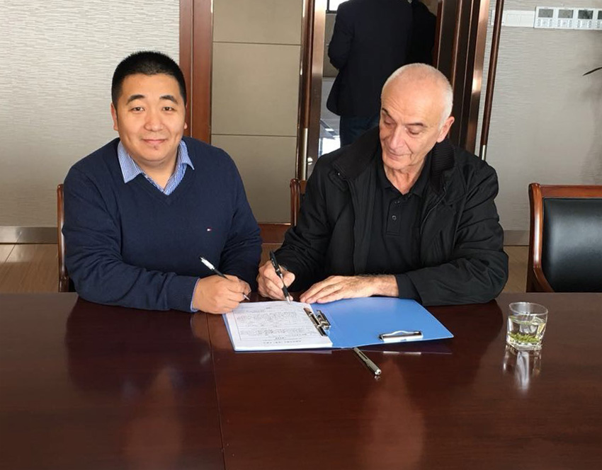 Auf gute Partnerschaft! Danny Wu Hao und Ivo Boscarol leiten Pipistrel Asia-Pacific