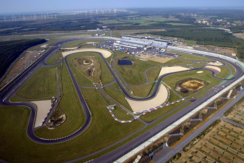 Der Eurospeedway in der Lausitz: Schauplatz des letzten Red Bull Air Race 2010