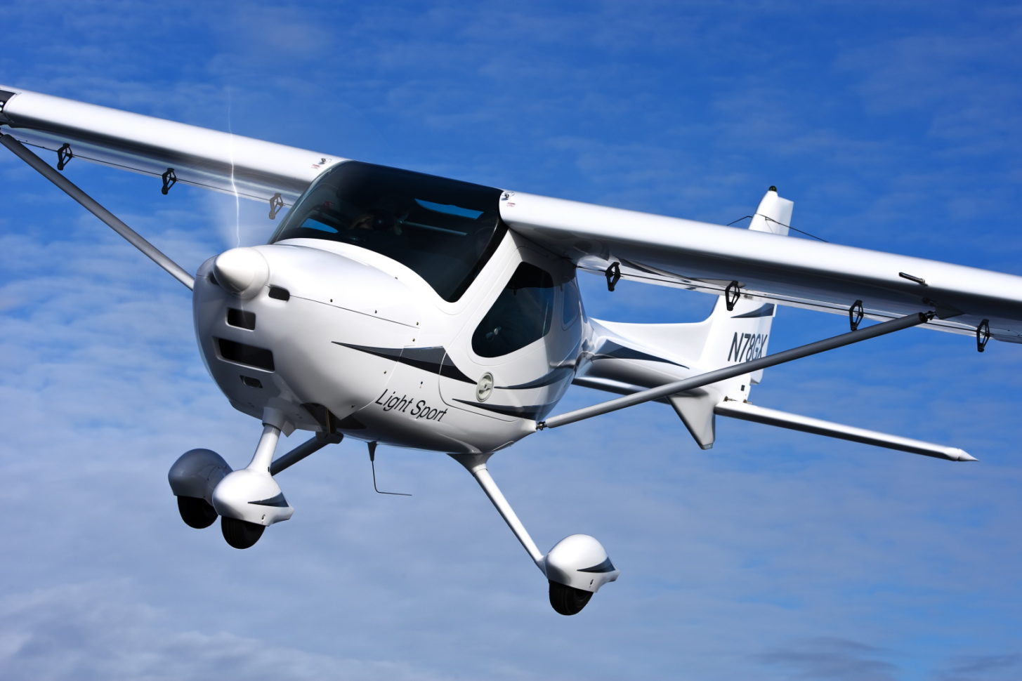 Die Remos GX ist in den USA als Light Sport Aircraft zu haben.