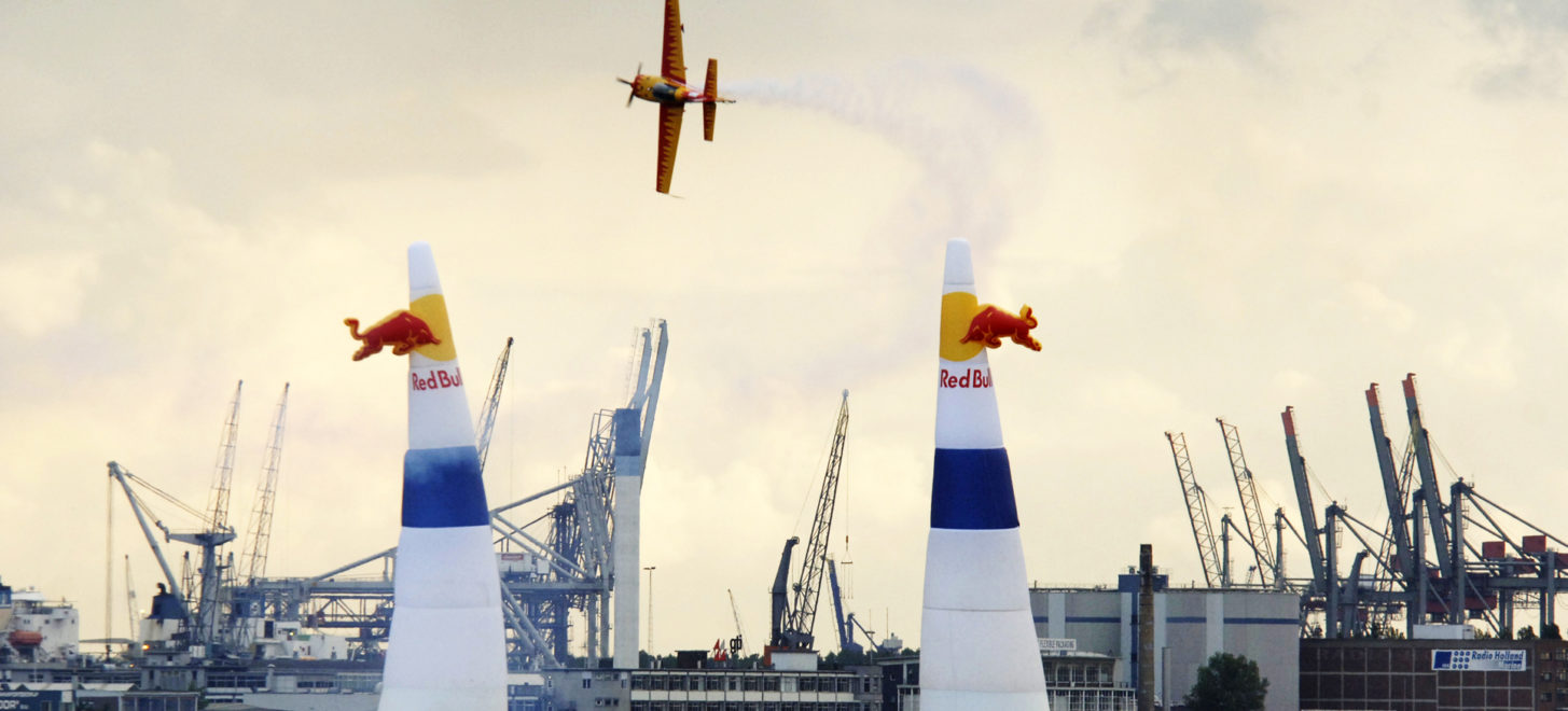 Das Red Bull Air Race kehrt nach Rotterdam zurück