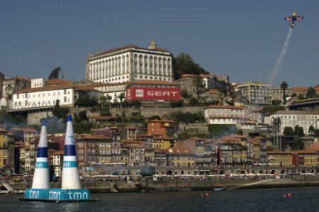 Ein Tag beim Rennen: Der Red Bull Rennzirkus im letzten Jahr in Porto