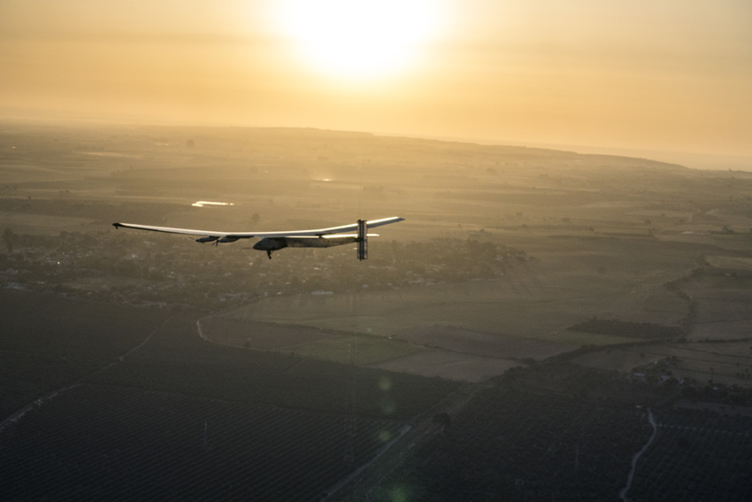 Wieder zurück: Bertrand Piccard steuerte die Solar Impulse 2 zurück nach Europa