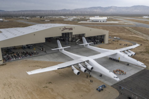 Gewaltig: Trägerflugzeug Stratolaunch