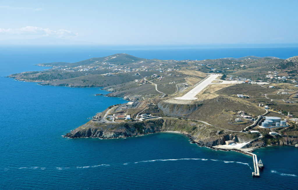 Anflug auf Syros