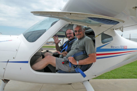 Der 60/60-Man in einer Remos G3: Tim Carter (vorn) aus Denton, Texas.