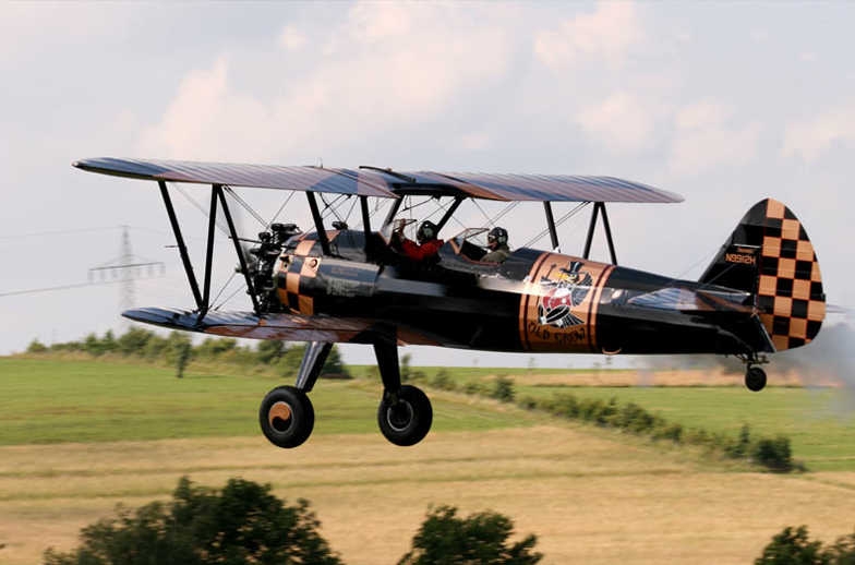 Stammgast beim Barnstormers BBQ: Die Boeing Stearman „Old Crow“ von Hans Nordsiek aus den Niederlanden