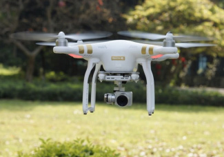 Voll im Trend: Drohne mit angedockter Kamera