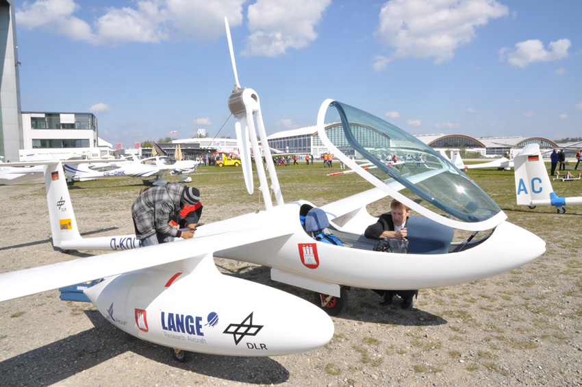 Feste Größe: Elektrische Luftfahrzeuge auf der AERO