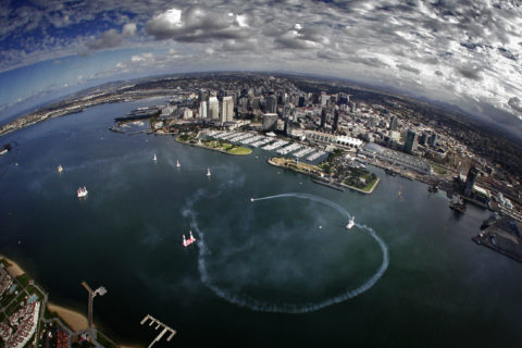 Paul Bonhomme über San Diego
