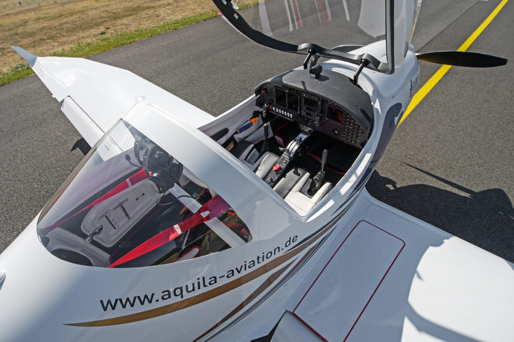 Aquila A212GX Turbo
