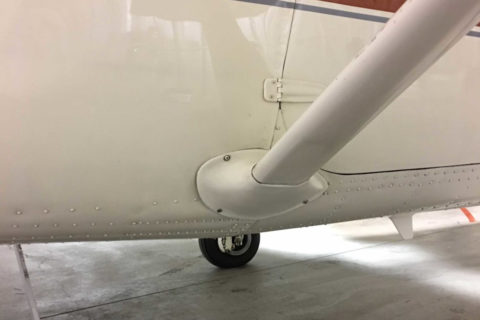 Cessna Strut
