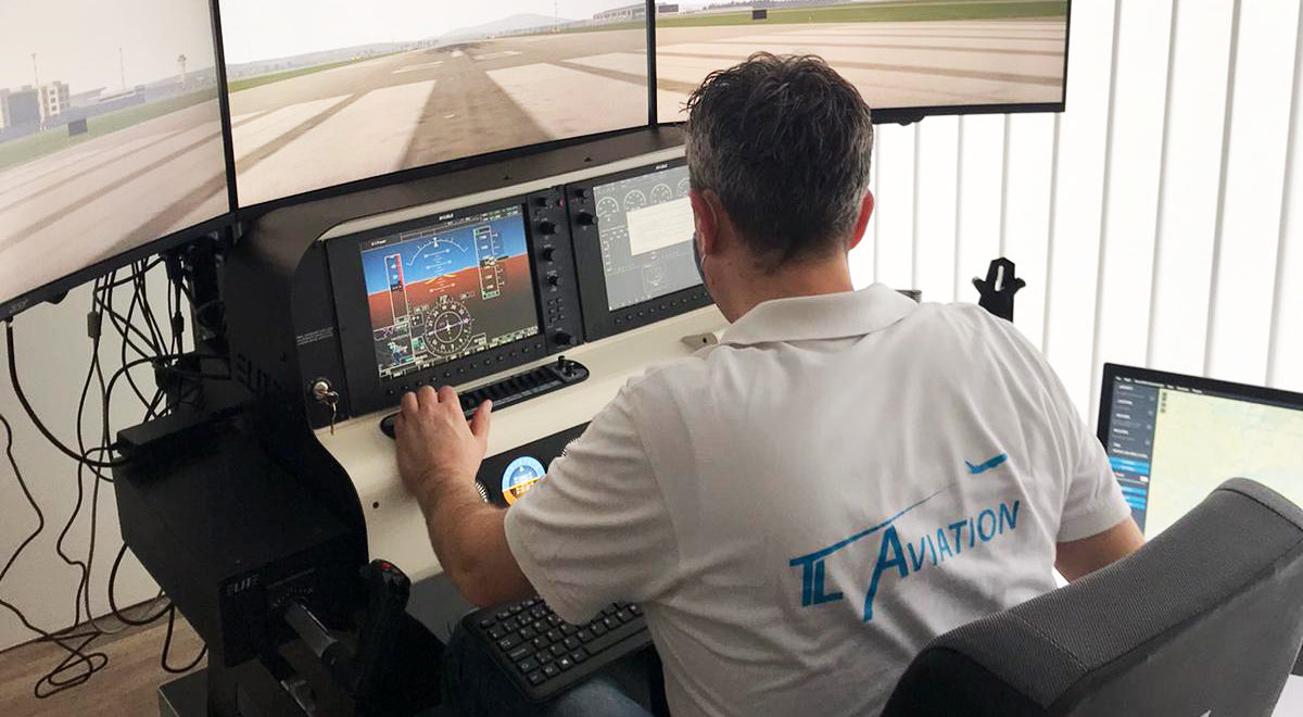 TL Aviation nimmt neuen Cirrus SR20/SR22 Flight Training Simulator in Betrieb
