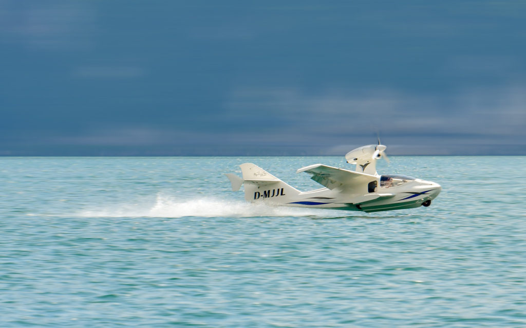 Flywhale, UL-Wasserflugzeug, Wasserfliegen