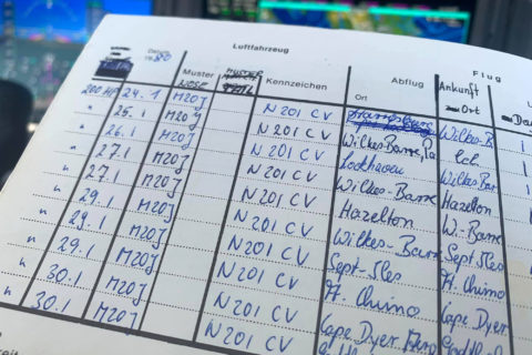 Rechtsfrage: Wie trage ich die Flugzeit richtig ein?