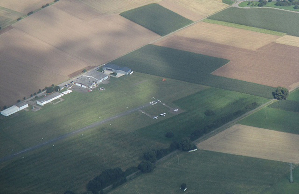 Oldtimer und Experimental Fly-in in Rinteln