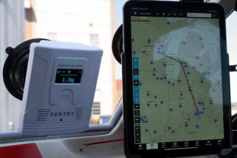 ForeFlight Sentry Plus mit iPad