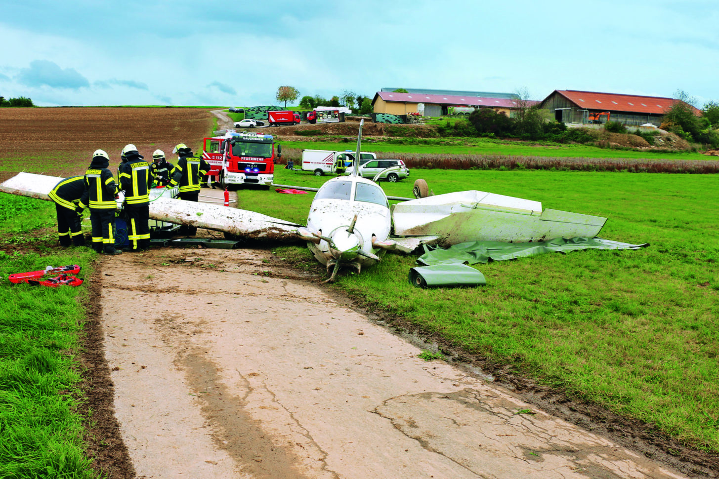 Warnleuchte missachtet: Piper PA-46 muss notlanden