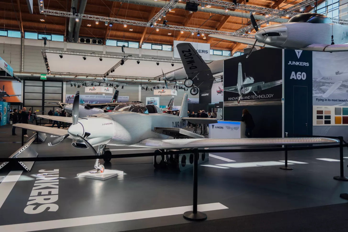 Wellblech-UL Junkers A60 mit Side-by-side-Sitzen