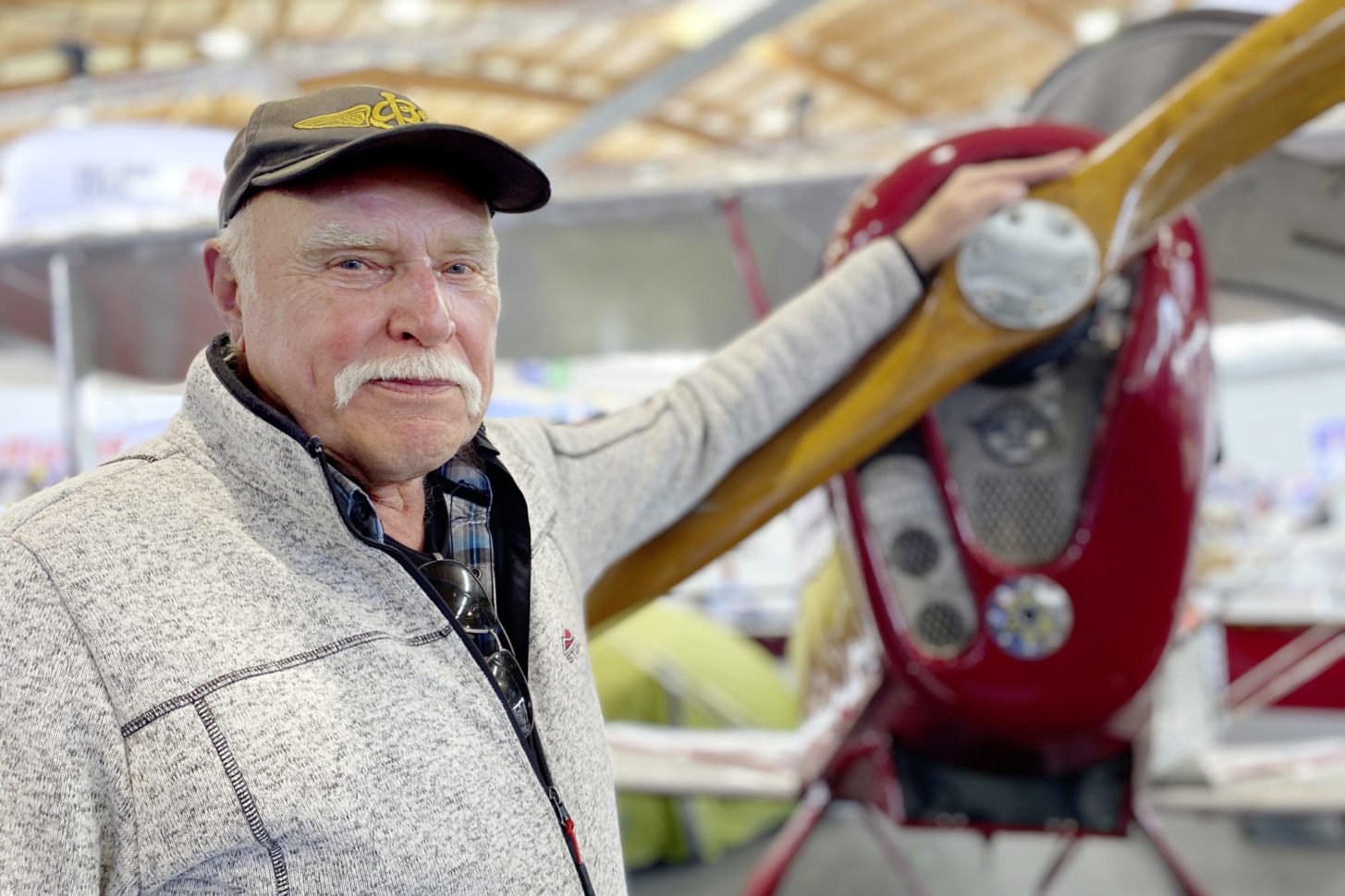 Erfahren: Winfried Kassera ist gelernter Mathe- und Physik- lehrer. Seit seinem 14. Lebensjahr ist er in der Fliegerei aktiv.